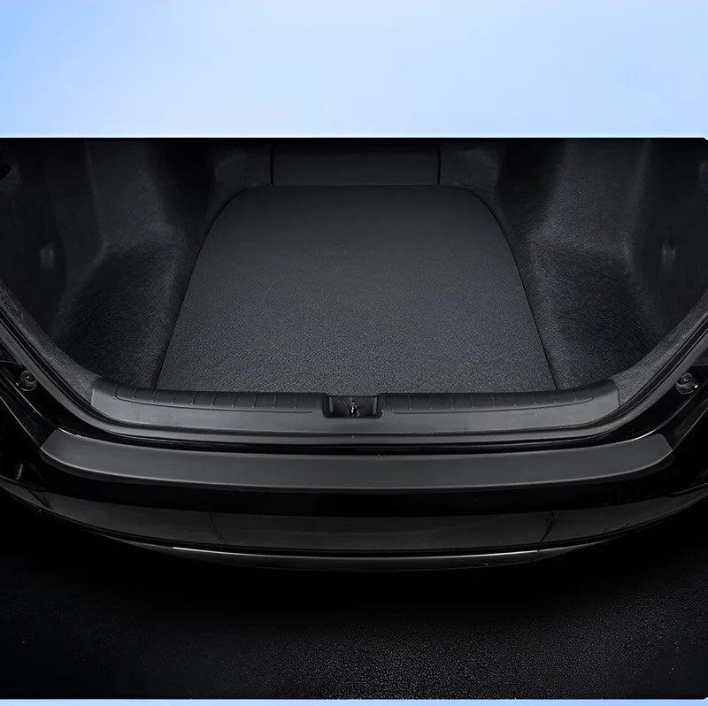 Car Door Sill Protectors and Anti-kick Mat for Geely
