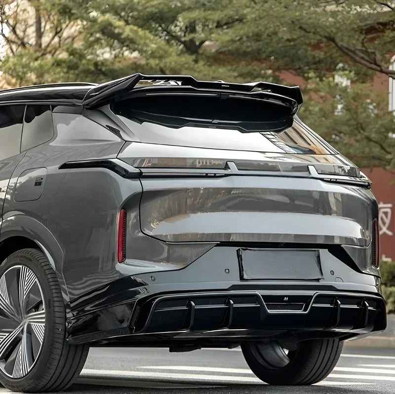 Spoiler for Lynk & Co 08